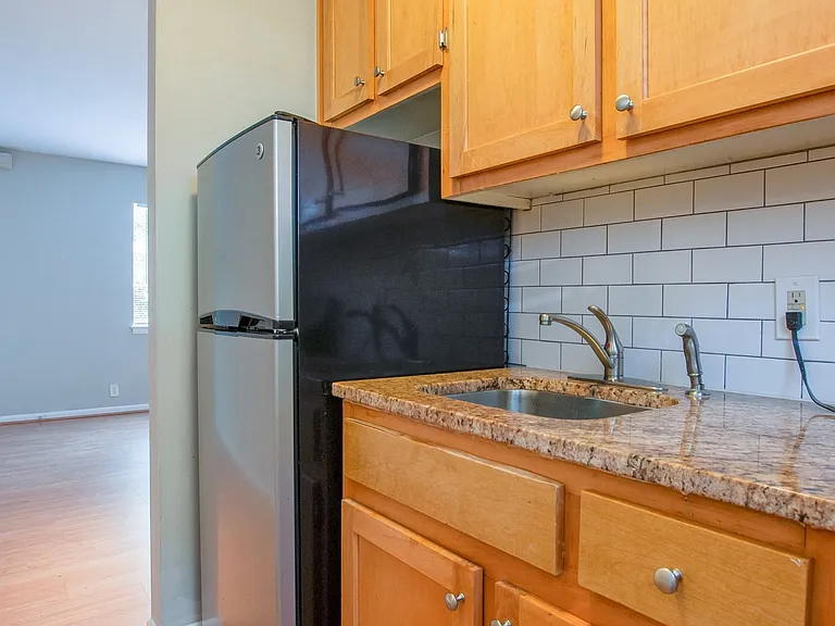 905 Greenwood Ave NE #2 — Photo 11