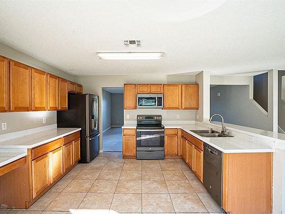 2nd image of 15147 Sugargrove Way