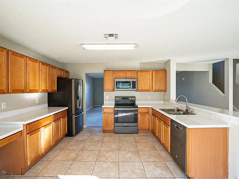 15147 Sugargrove Way — Photo 2