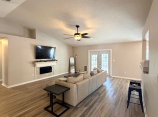 205 Villacrest Dr, Crestview, FL 32536