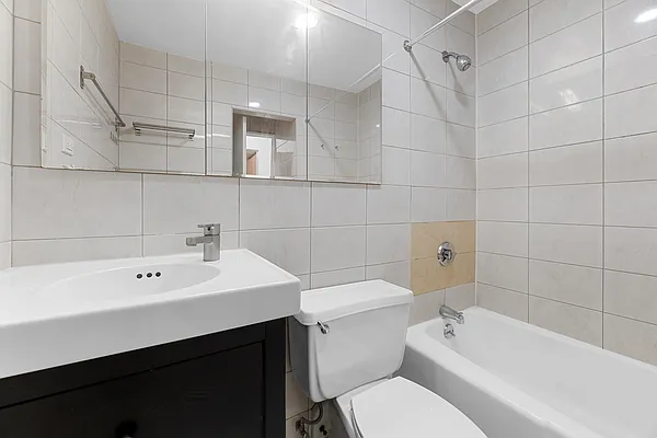 Rented by REAL New York | media 25