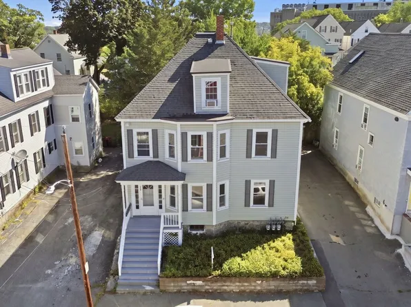 125 Gershom Ave, Lowell, MA 01854