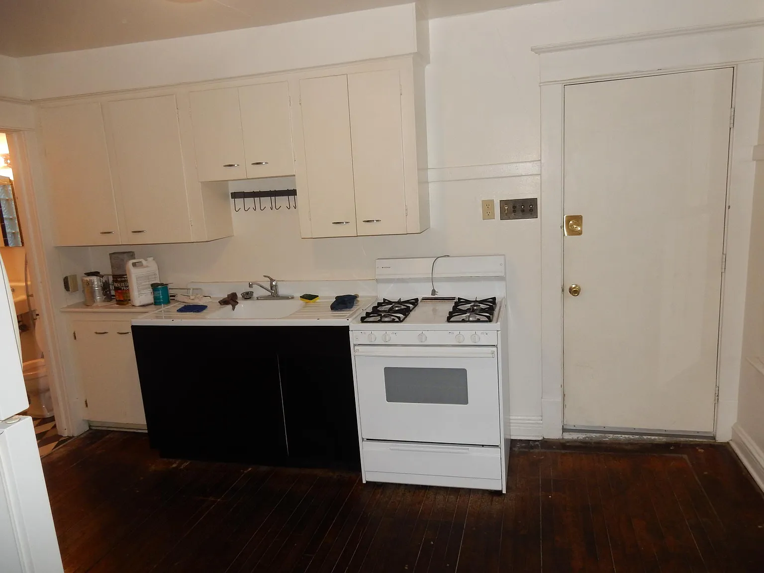 1 bed, 600 sqft, $895 — Photo 2