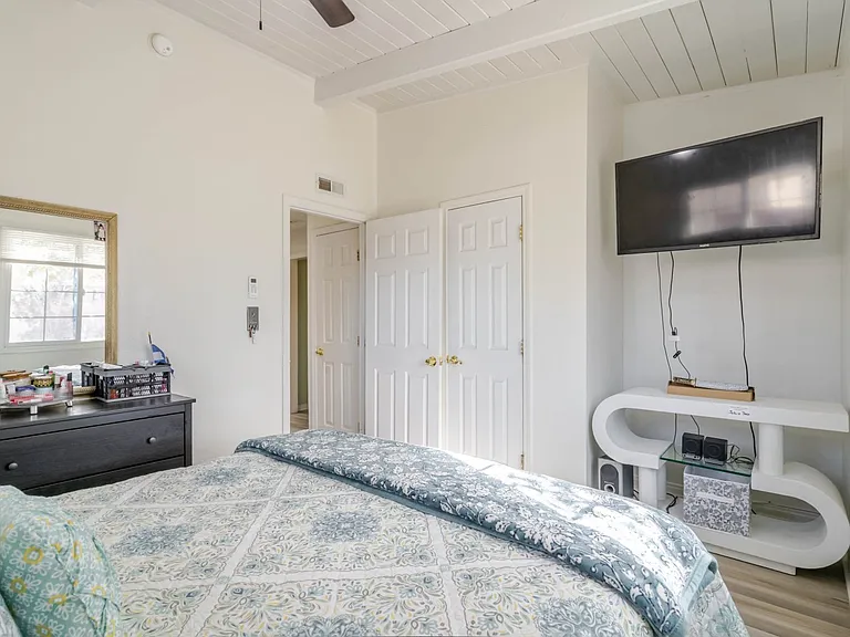 1432 W Avenue H #15 — Photo 12