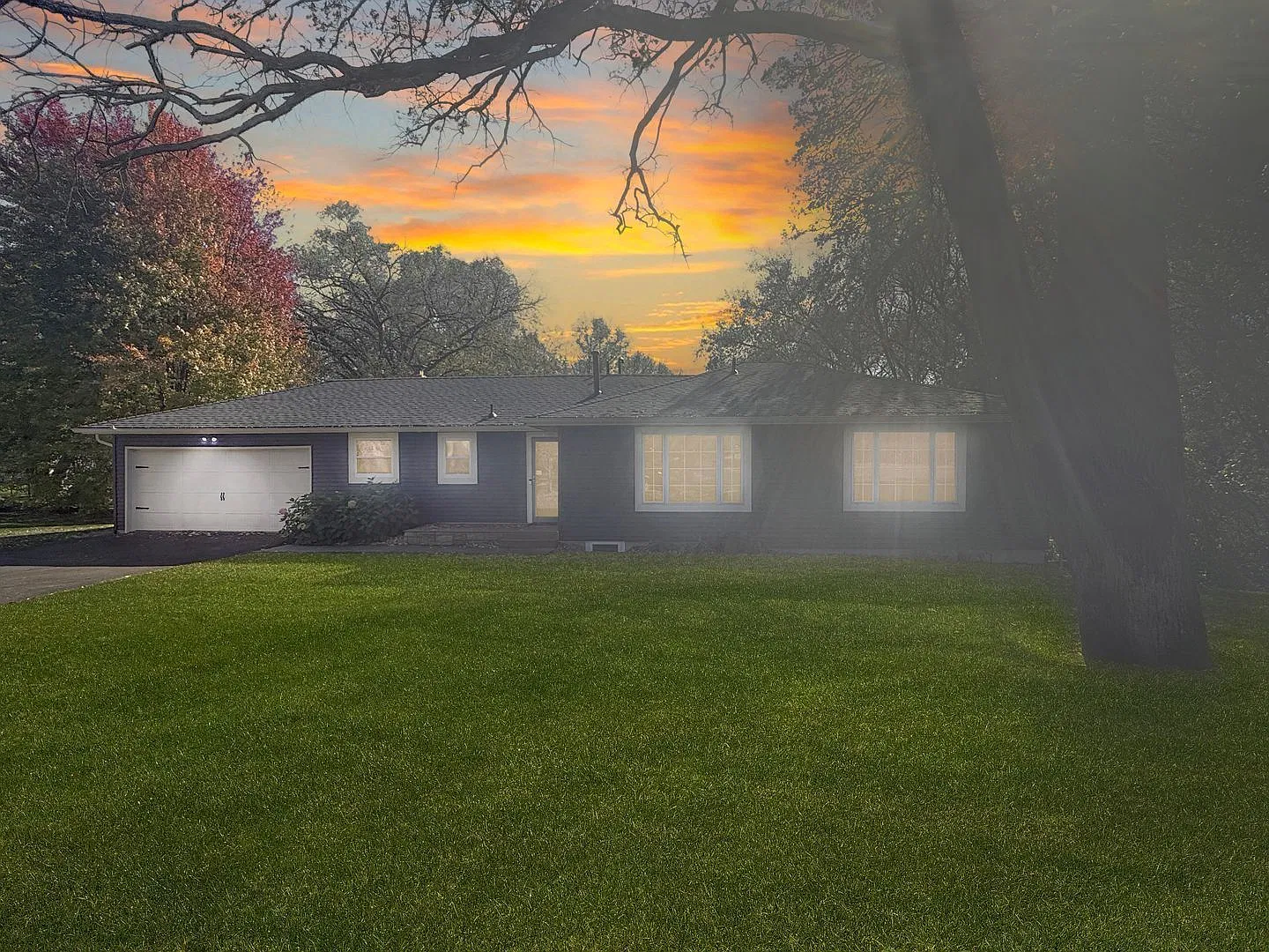 7 bed, 3.0 bath, 3200 sqft, $3,195 — Photo 1