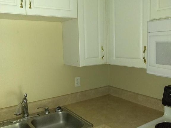 3rd image of 1350 S Palmetto Ave APT 206