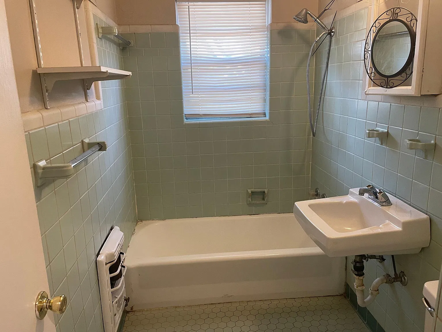 5016 N Lookout St — Photo 4