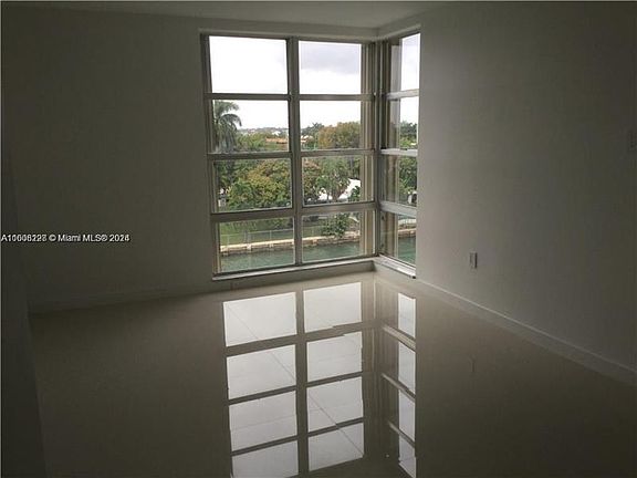 3rd image of 9800 W Bay Harbor Dr APT 510