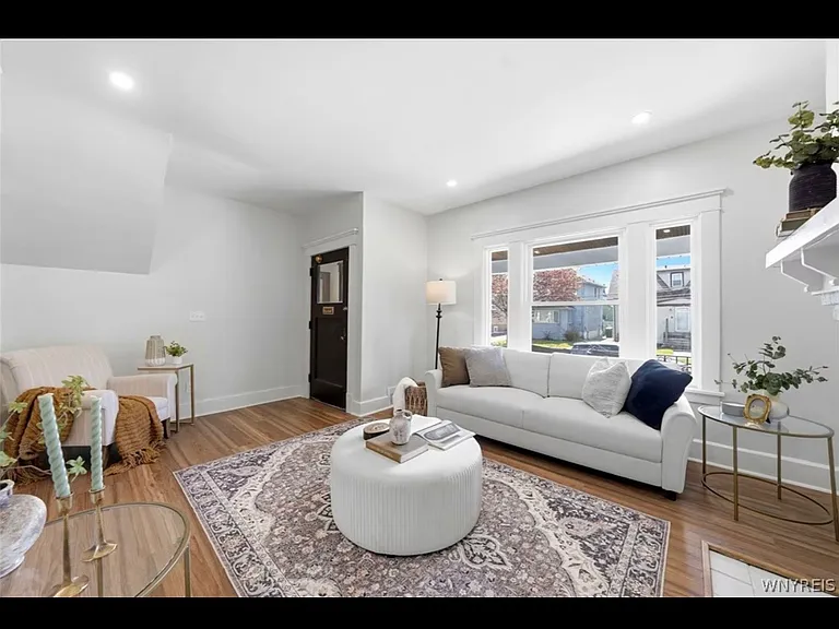 90 Armin Pl #1 — Photo 9