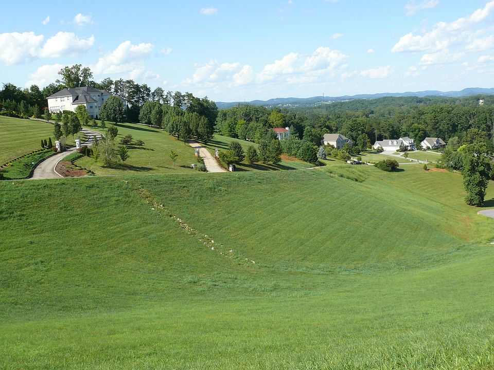 1st image of Bentwood Dr
