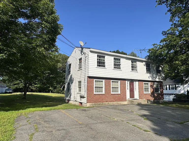 26 Harvard Rd #D — Photo 13