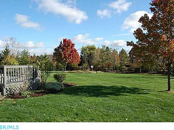 3rd image of 2345 Belair Ct