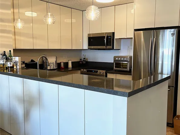 1717 Mott Smith Dr APT 3005, Honolulu, HI 96822