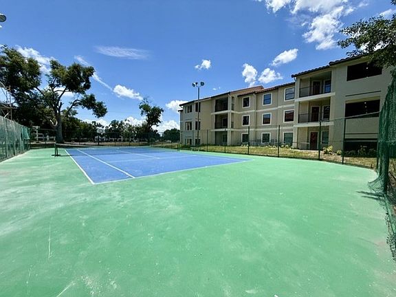 3rd image of 3004 Parkway Blvd APT 208