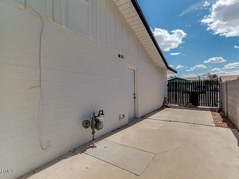 1424 E Broadmor Dr — Photo 31
