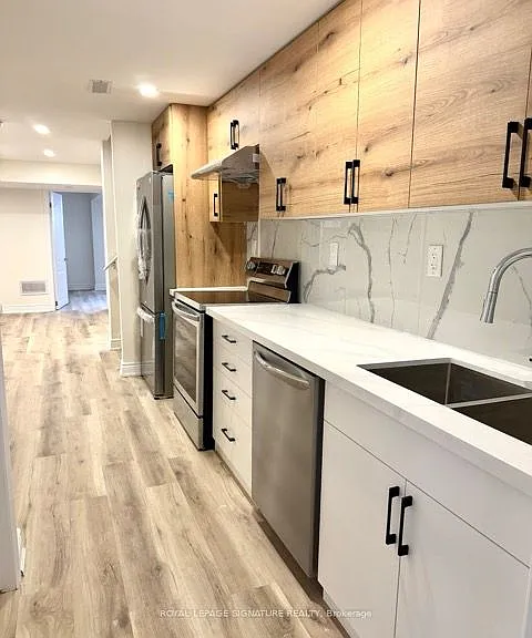 362 Landsborough Ave #BASEMENT — Photo 13