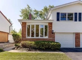 315 E Valley Ln, Arlington Heights, IL 60004