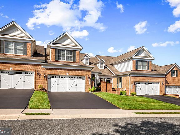 2nd image of 314 Plantation Ln