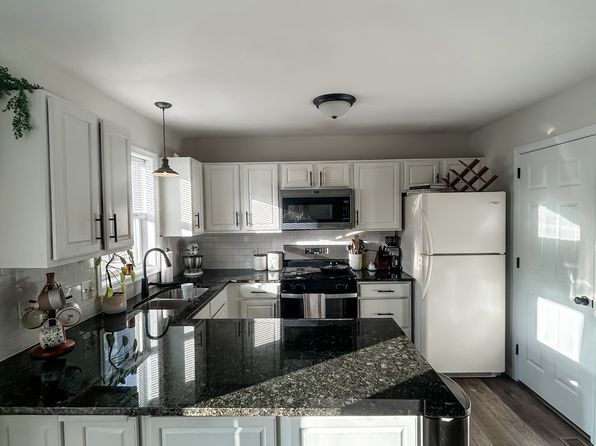 232 Oak Ridge Dr