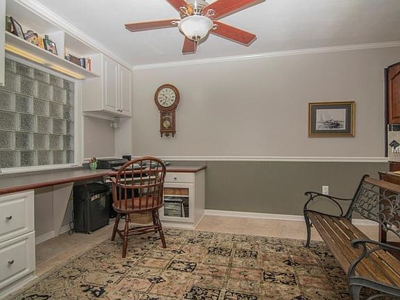 3rd image of 2 Adalia Ave APT 902
