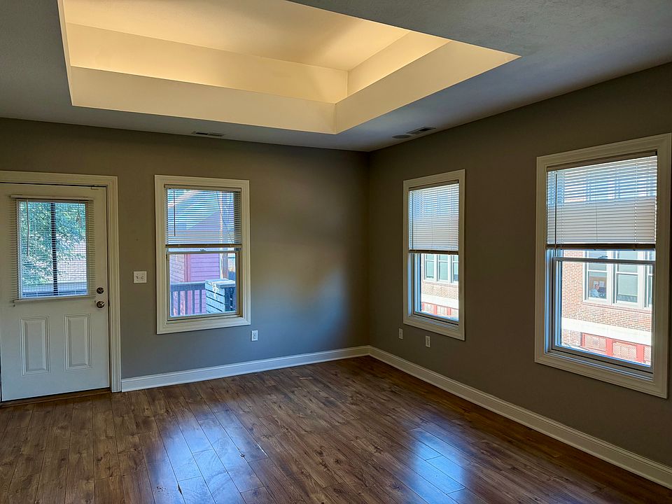 1st image of 1017 Kenilworth Ave #202