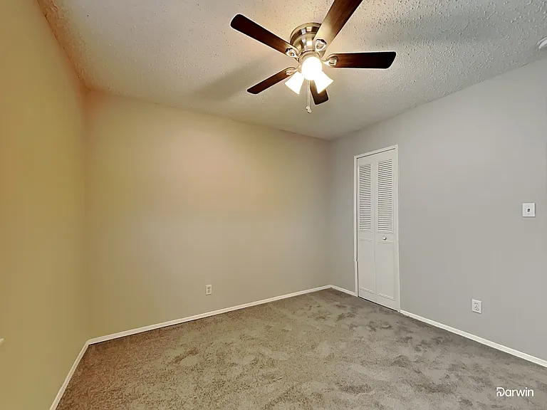 4015 Hartford Dr — Photo 9