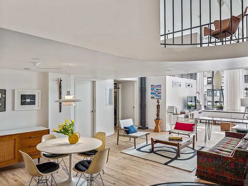 1st image of 7 E 13th St #2E