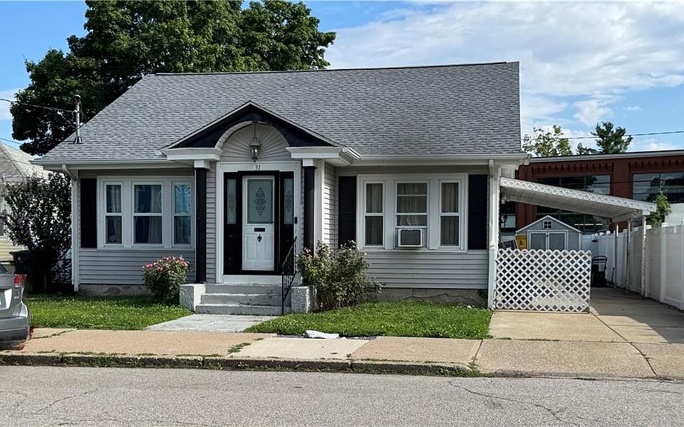 1st image of 31 Bristol Ave