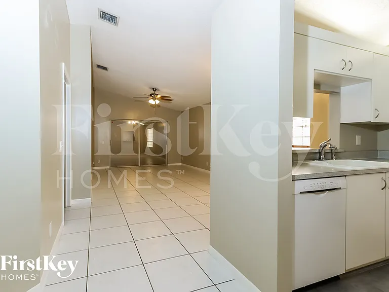 4652 Concordia Ln — Photo 5