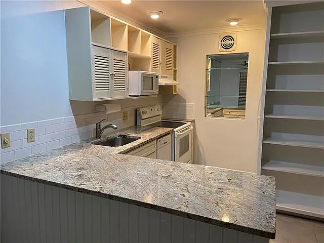 801 Henry Clay Ave #105 — Photo 8