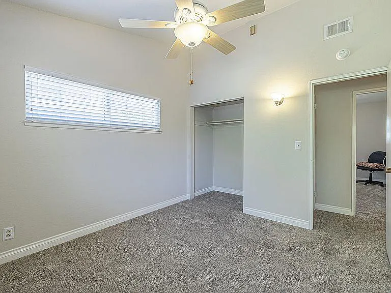 43710 Rimvale Ave — Photo 17