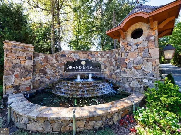 9675 Almaviva Dr, Johns Creek, GA 30022