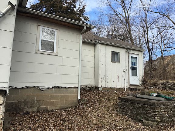 2nd image of 3909 S Minnie St