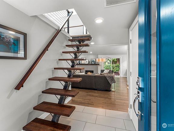 3rd image of 18240 NE 176th Street