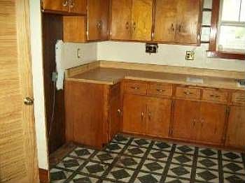 2nd image of 10418 W Lyndale Ave
