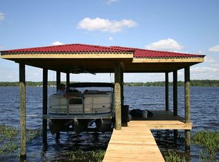 256 Lake Dr, Florahome, FL 32140