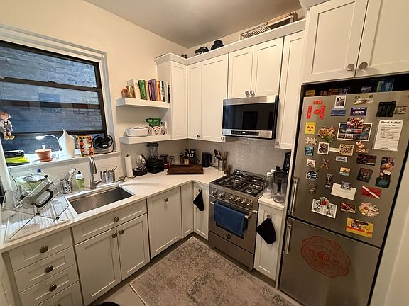 5th image of 234 W 16th St APT 4D