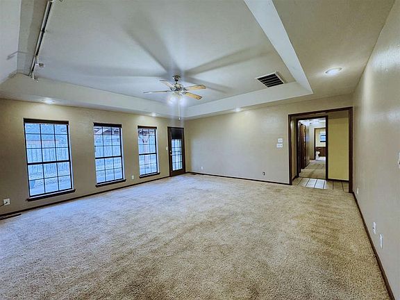4th image of 2609 Winter Green Ave