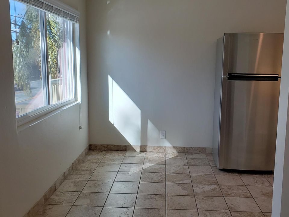 1st image of 500 E Foothill Blvd