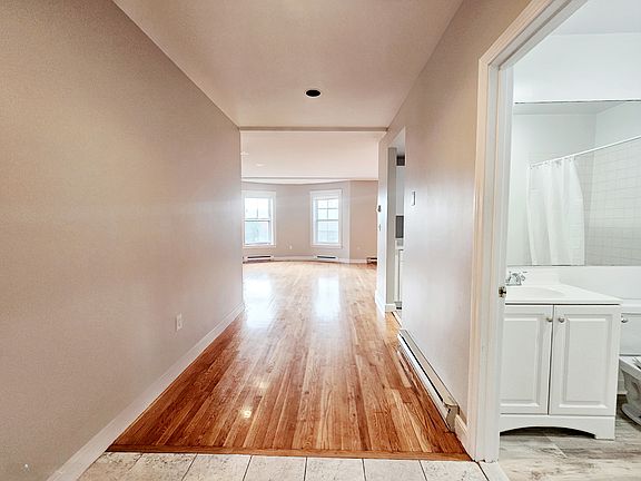 4th image of 1750 Washington St APT 11