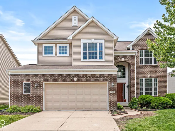 7822 Wahlberg Dr, Zionsville, IN 46077