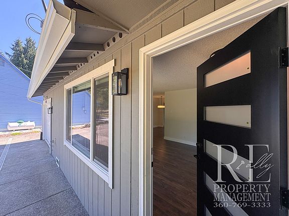 3rd image of 8240 NE Seawind Ave
