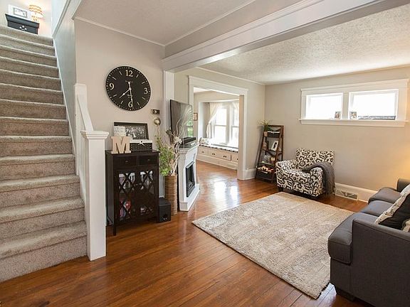 2nd image of 19518 Riverview Ave