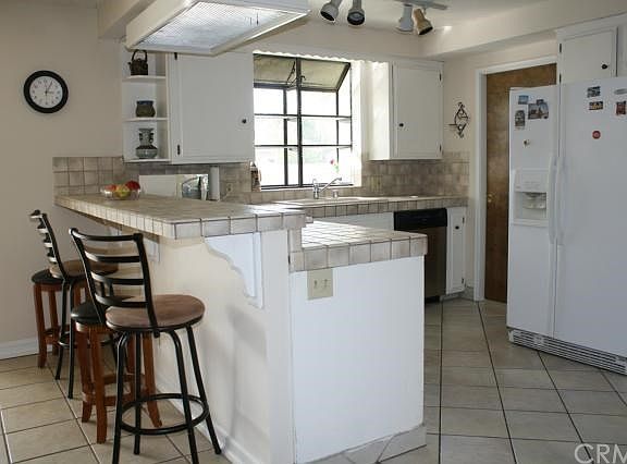 3rd image of 26551 Vassar St