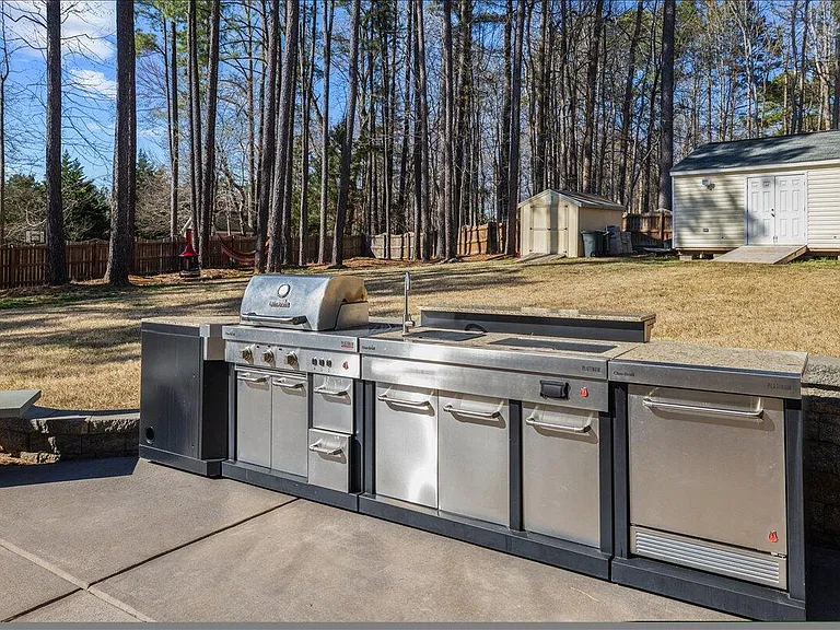 8704 Balbirnie Ct — Photo 40
