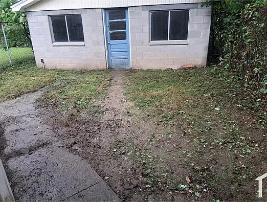 2 bed, 910 sqft, $1,100 — Photo 2