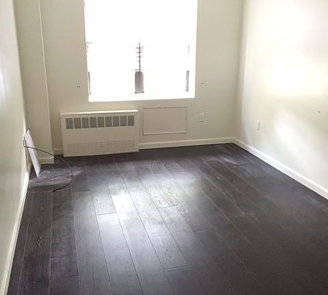 3rd image of 829 Greenwood Ave APT 3F