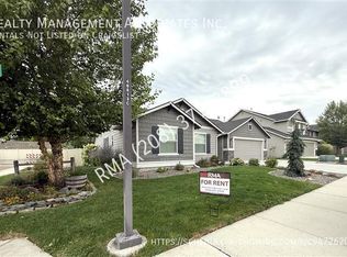 6031 N Spindrift Ave, Meridian, ID 83646