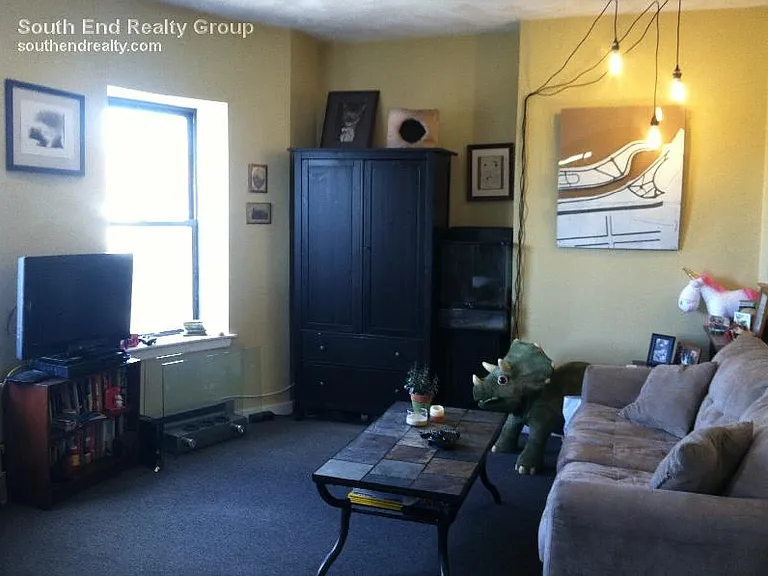 483 E Broadway #6 — Photo 13