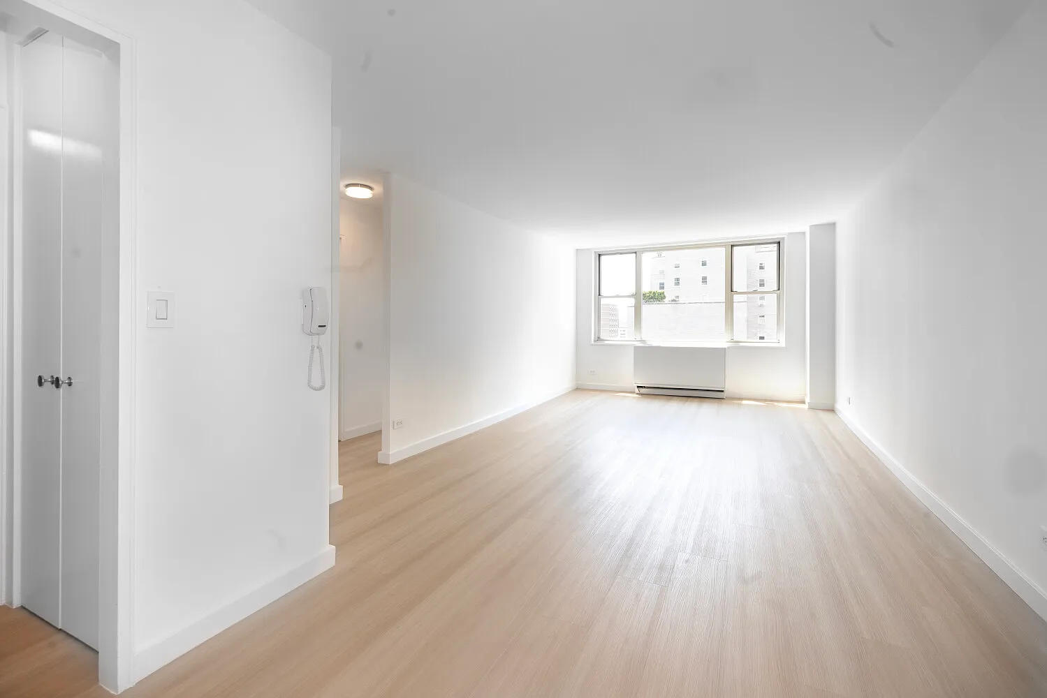 166 East 34th Street — Photo 1